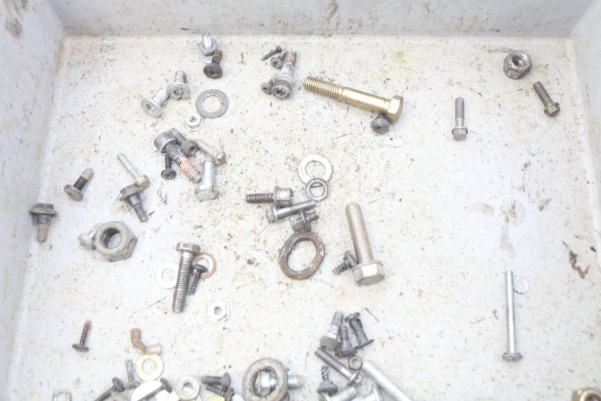 photo de BOLSA DE TORNILLERÍA TORNILLO PEUGEOT LUDIX 50 (2005 - 2007) - Zoom estado de uso