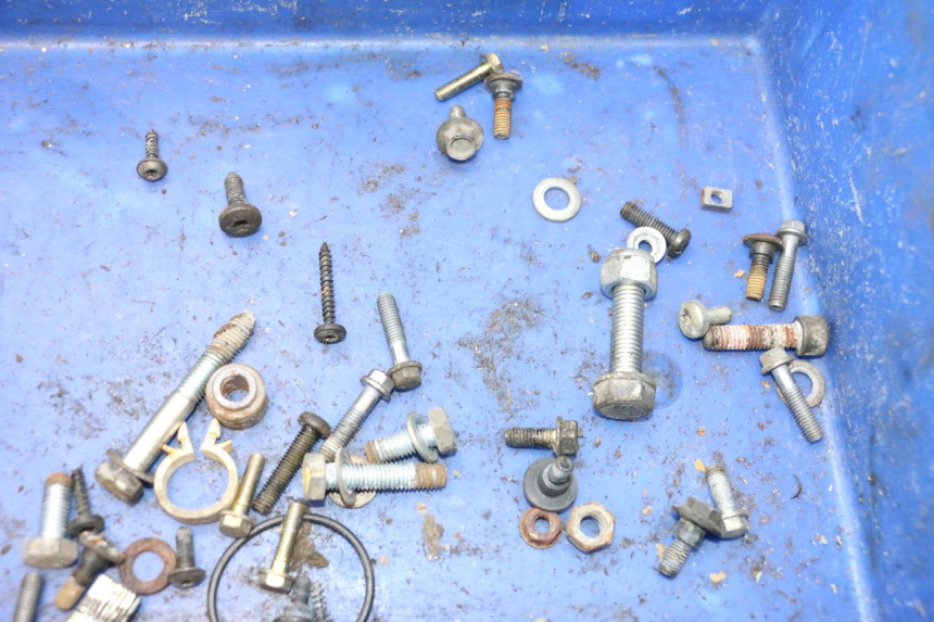 photo de TORNILLOS PEUGEOT LUDIX ONE 50 (2004 - 2013) - Primer plano técnico