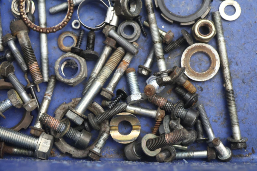 photo de TORNILLOS PEUGEOT LUDIX ONE 50 (2004 - 2013) - Primer plano técnico