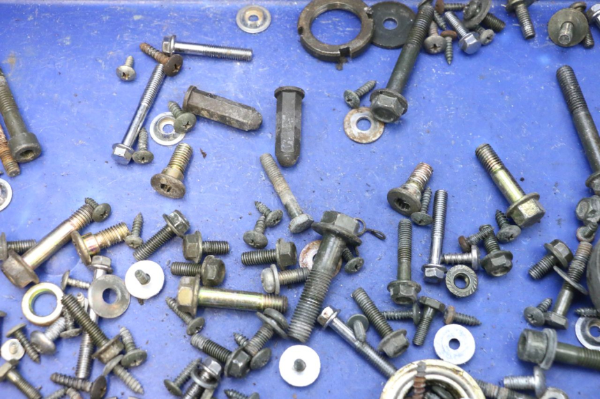 photo de BOLSA DE TORNILLERÍA Y TORNILLOS KEEWAY MATRIX RX9 125 (2006 - 2007) - Detalle de la pieza