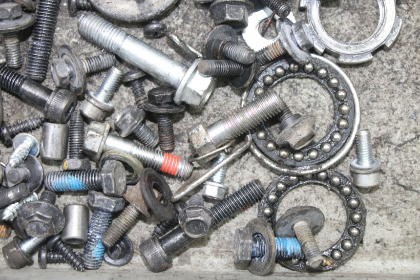 photo de TORNILLOS MBK OVETTO ONE 2T 50 (2013 - 2017) - Primer plano técnico