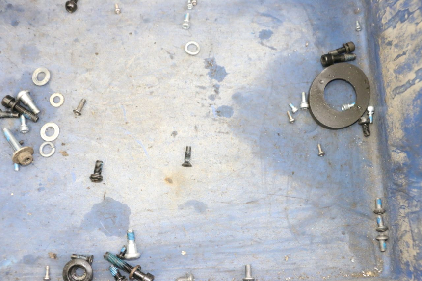 photo de TORNILLOS XIAOMI MI PRO 2 1 - Detalle de la pieza