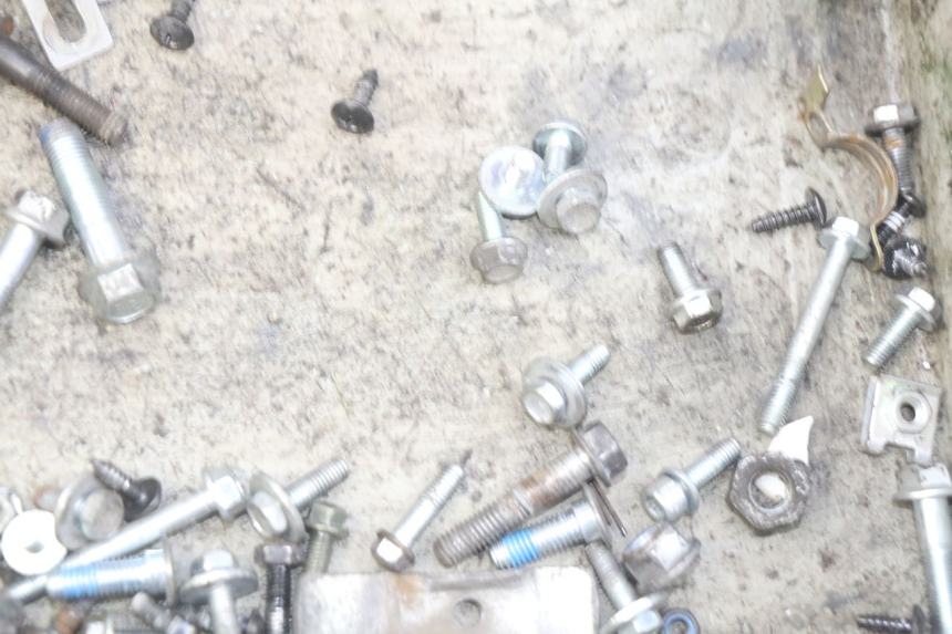 photo de BOLSA DE TORNILLERÍA TORNILLO JM MOTORS MIA 50 (2017 - 2020) - Zoom estado de uso