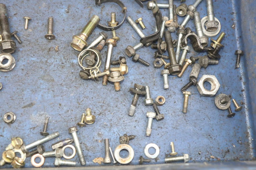 photo de BOLSA DE TORNILLERÍA TORNILLO SYM MIO 50 (2011 - 2017) - Zoom estado de uso