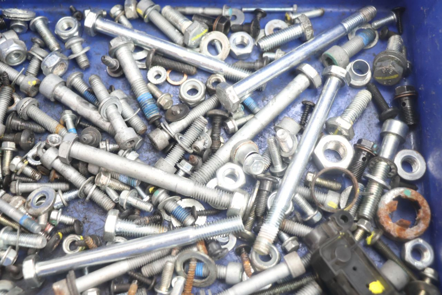 photo de TORNILLOS PIAGGIO MP3 HPE 530 (2022 - 2026) - Zoom estado de uso