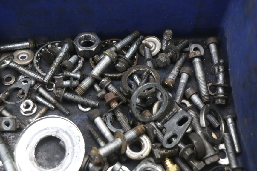 photo de BOLSA DE TORNILLERÍA TORNILLO PIAGGIO MP3 LT 400 (2007 - 2012) - Primer plano técnico