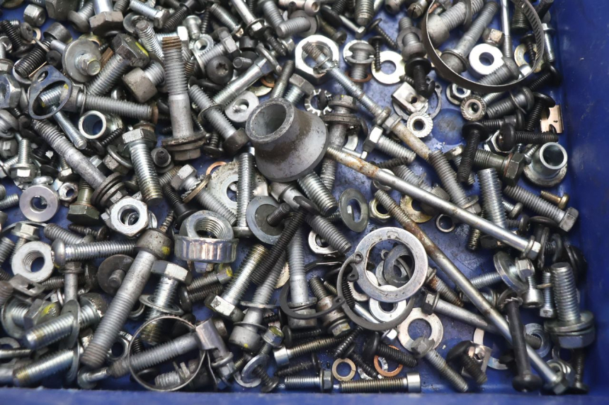 photo de TORNILLOS PIAGGIO MP3 LT 300 (2010 - 2016) - Primer plano técnico