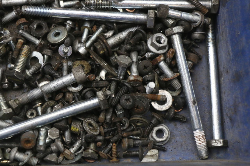 photo de TORNILLOS PIAGGIO MP3 125 (2006 - 2014) - Primer plano técnico