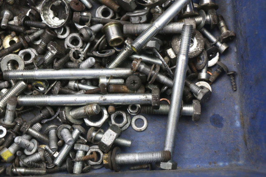 photo de TORNILLOS PIAGGIO MP3 125 (2006 - 2014) - Primer plano técnico