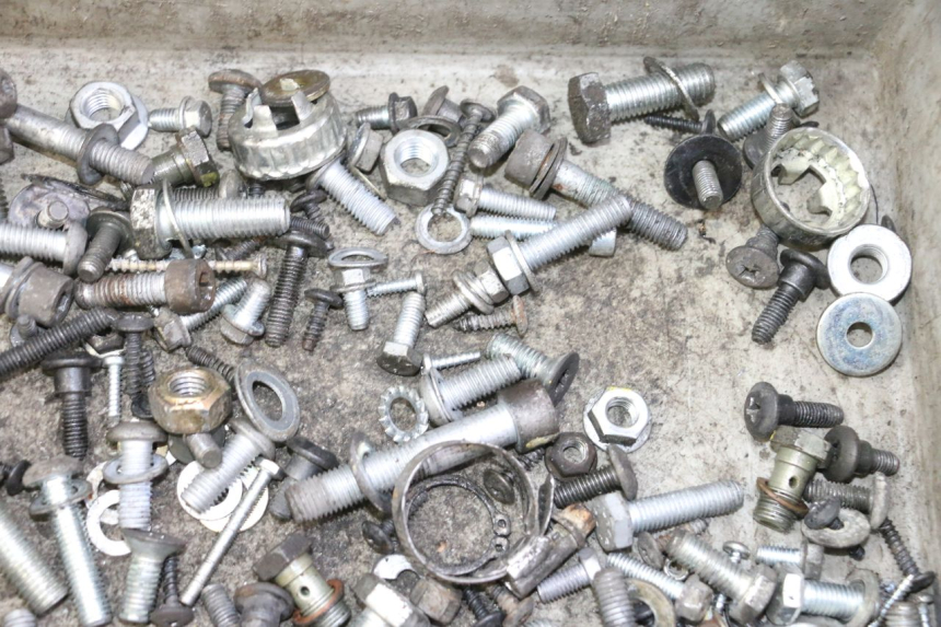 photo de TORNILLOS PIAGGIO MP3 125 (2006 - 2014) - Primer plano técnico