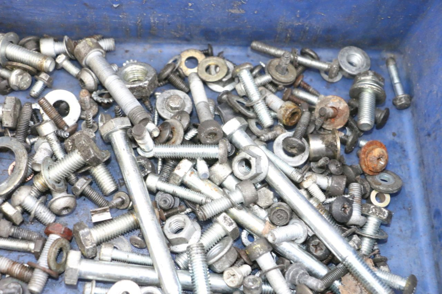 photo de TORNILLOS PIAGGIO MP3 125 (2006 - 2014) - Primer plano técnico