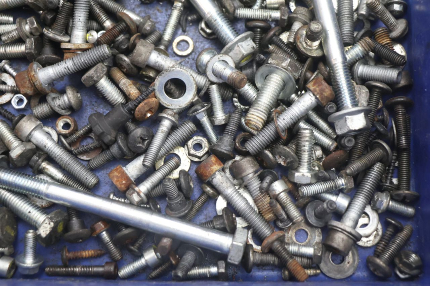 photo de TORNILLOS PIAGGIO MP3 125 (2006 - 2014) - Primer plano técnico