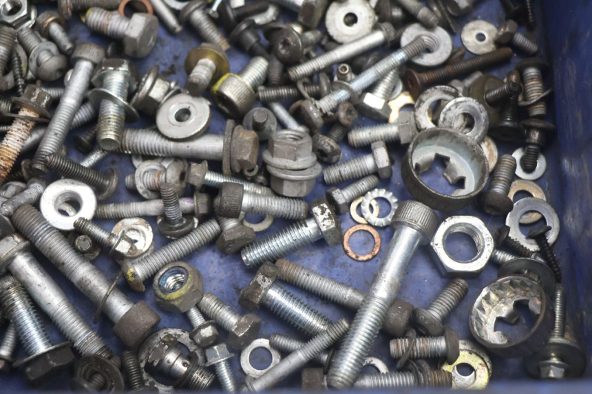 photo de BOLSA DE TORNILLERÍA TORNILLO PIAGGIO MP3 500 (2011 - 2015) - Primer plano técnico