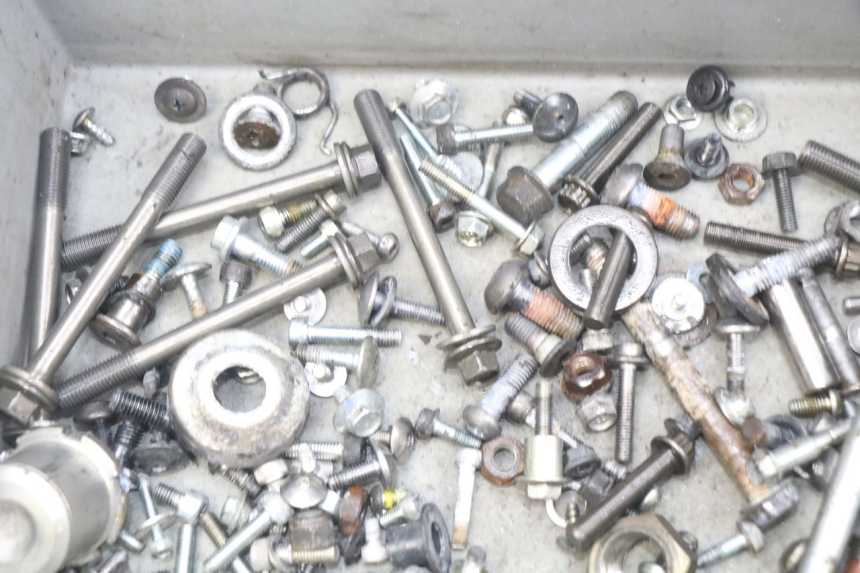 photo de BOLSA DE TORNILLERÍA TORNILLO YAMAHA MT-07 MT07 ABS 700 (2014 - 2017) - Otra perspectiva