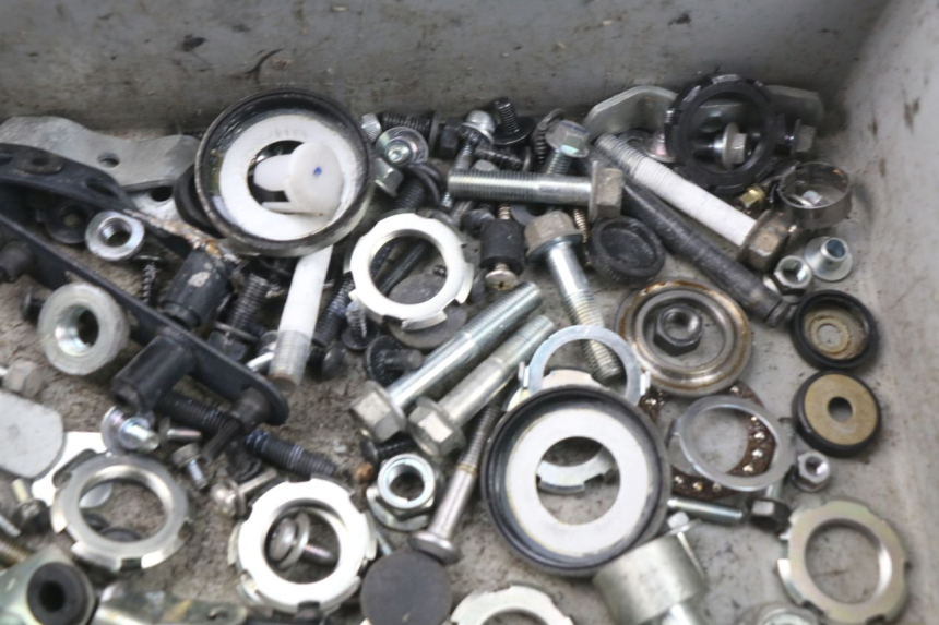 photo de TORNILLOS MBK MW TRYPTIK 125 (2017 - 2022) - Otra perspectiva