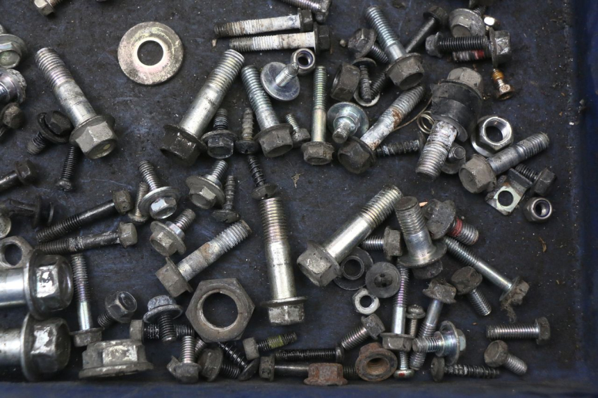 photo de TORNILLOS MBK MW TRYPTIK 125 (2014 - 2016) - Primer plano técnico