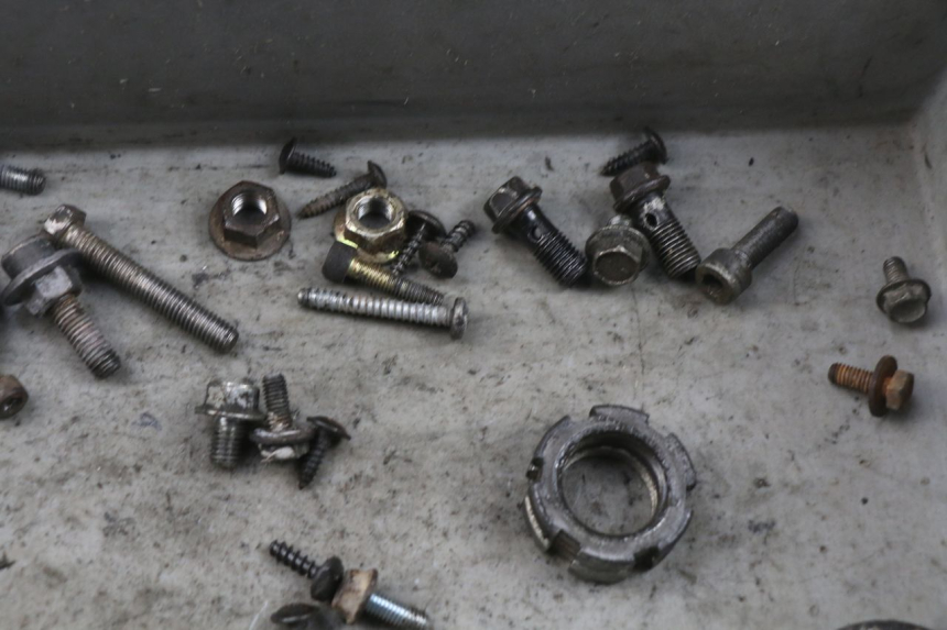 photo de TORNILLOS YAMAHA NEO'S NEOS 2T 50 (2007 - 2017) - Otra perspectiva