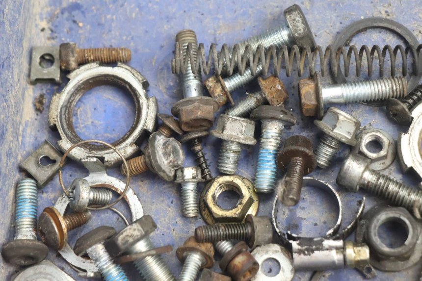 photo de TORNILLOS YAMAHA NEO'S NEOS 2T 50 (1998 - 2007) - Detalle de la pieza