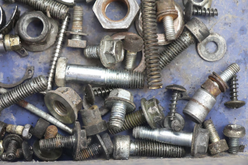 photo de TORNILLOS YAMAHA NEO'S NEOS 2T 50 (1998 - 2007) - Primer plano técnico