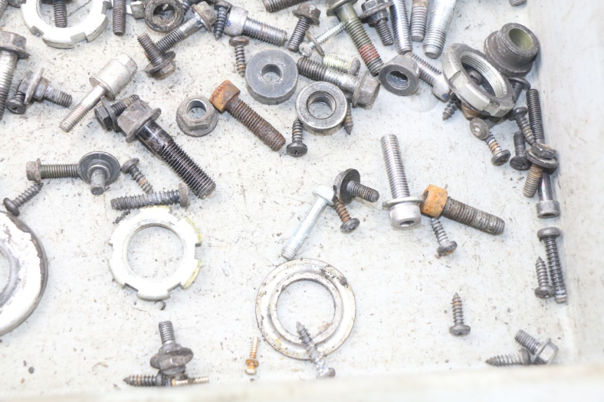 photo de BOLSA DE TORNILLERÍA TORNILLO YAMAHA NEOS NEO'S 4T 50 (2008 - 2016) - Zoom estado de uso