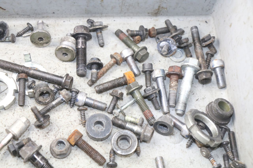 photo de BOLSA DE TORNILLERÍA TORNILLO YAMAHA NEOS NEO'S 4T 50 (2008 - 2016) - Otra perspectiva