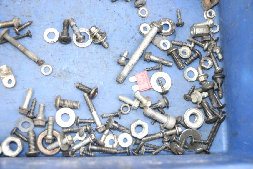 photo de BOLSA DE TORNILLERÍA TORNILLO PIAGGIO NEW TYPHOON 50 (2018 - 2021) - Primer plano técnico