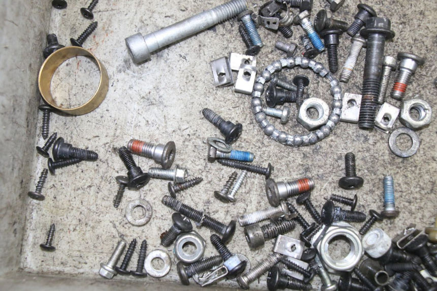 photo de TORNILLOS PIAGGIO NRG POWER PUREJET 50 (2018 - 2021) - Otra perspectiva