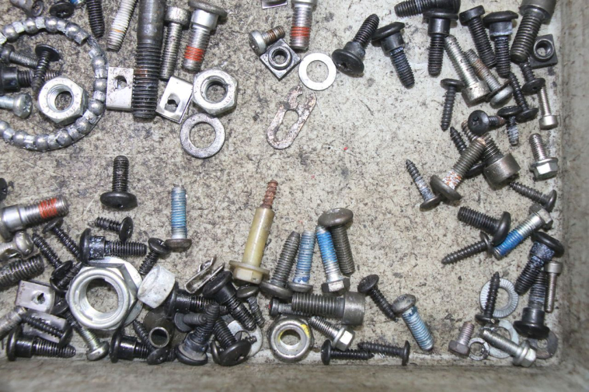 photo de TORNILLOS PIAGGIO NRG POWER PUREJET 50 (2018 - 2021) - Primer plano técnico