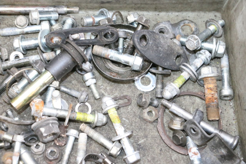 photo de TORNILLOS HONDA NSR R 125 (1994 - 2003) - Primer plano técnico