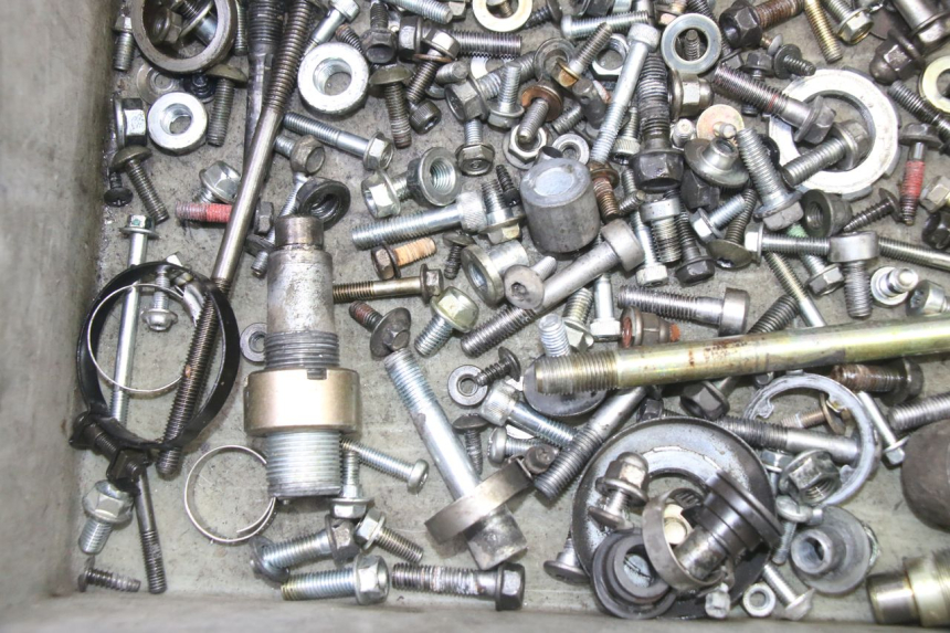 photo de TORNILLOS HONDA NTV DEAUVILLE 650 (2001 - 2006) - Otra perspectiva