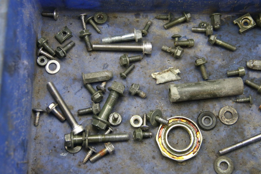 photo de BOLSA DE TORNILLERÍA TORNILLO JM MOTORS OLDIES 4T 50 (2010 - 2020) - Zoom estado de uso