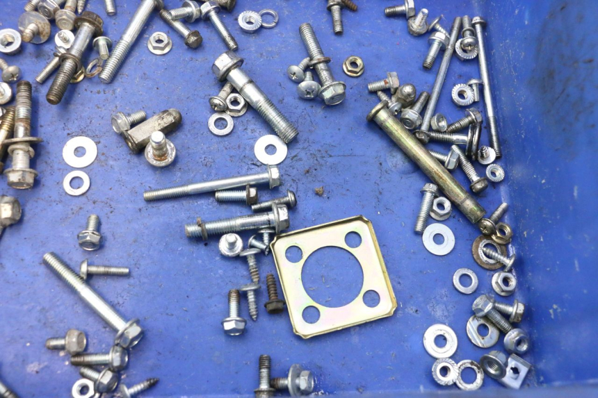 photo de TORNILLOS JM MOTORS OLDIES 4T 50 (2020 - 2026) - Otra perspectiva
