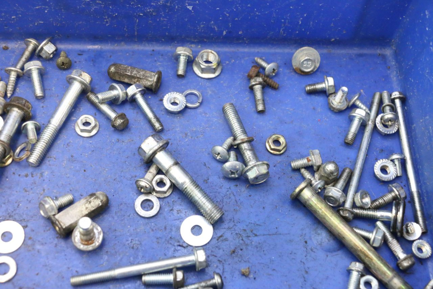 photo de TORNILLOS JM MOTORS OLDIES 4T 50 (2020 - 2026) - Primer plano técnico