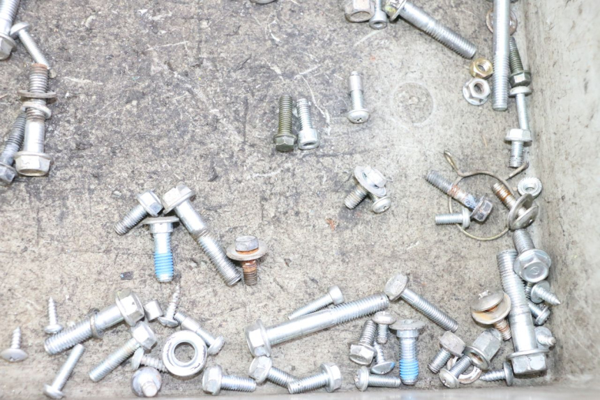 photo de BOLSA DE TORNILLERÍA JM MOTORS OLDIES GT 4T 50 (2018 - 2025) - Zoom estado de uso