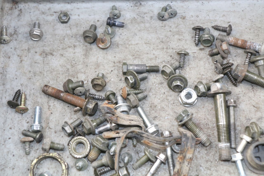 photo de BOLSA DE TORNILLERÍA TORNILLO SYM ORBIT 2 4T 50 (2008 - 2017) - Otra perspectiva