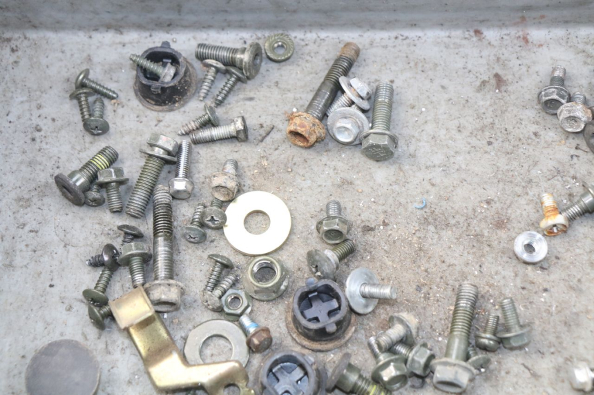 photo de BOLSA DE TORNILLERÍA TORNILLO SYM ORBIT 2 4T 50 (2008 - 2017) - Zoom estado de uso