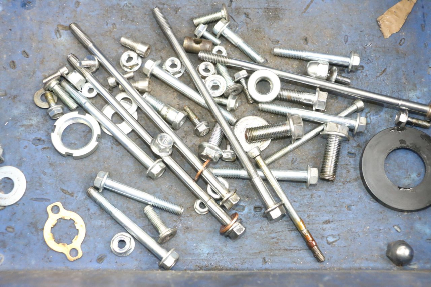 photo de CARENADO TORNILLOS ASTOR ORCAL 125 (2015 - 2017) - Detalle de la pieza