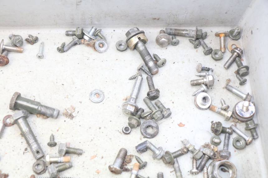 photo de BOLSA DE TORNILLERÍA TORNILLO TNT MOTOR OTTO 2T 50 (2012 - 2018) - Otra perspectiva