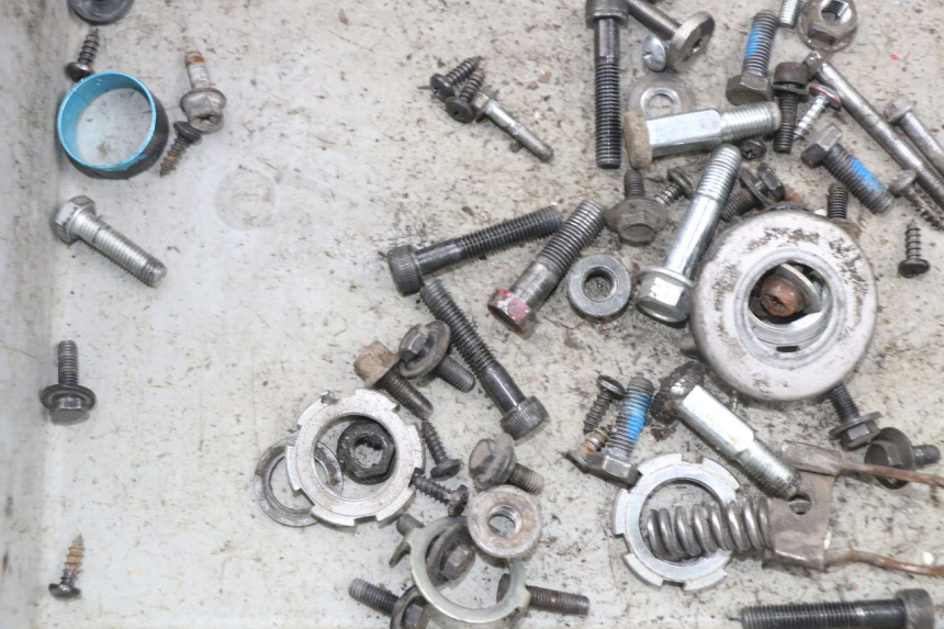 photo de TORNILLOS MBK OVETTO ONE 2T 50 (2013 - 2017) - Zoom estado de uso