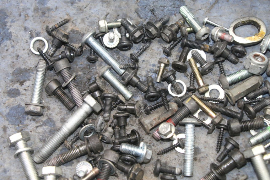 photo de BOLSA DE TORNILLERÍA TORNILLO PEUGEOT CITYSTAR 2T 50 (2018 - 2021) - Detalle de la pieza