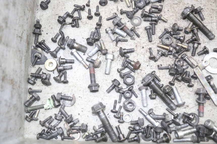 photo de TORNILLOS PEUGEOT DJANGO 125 (2014 - 2017) - Otra perspectiva