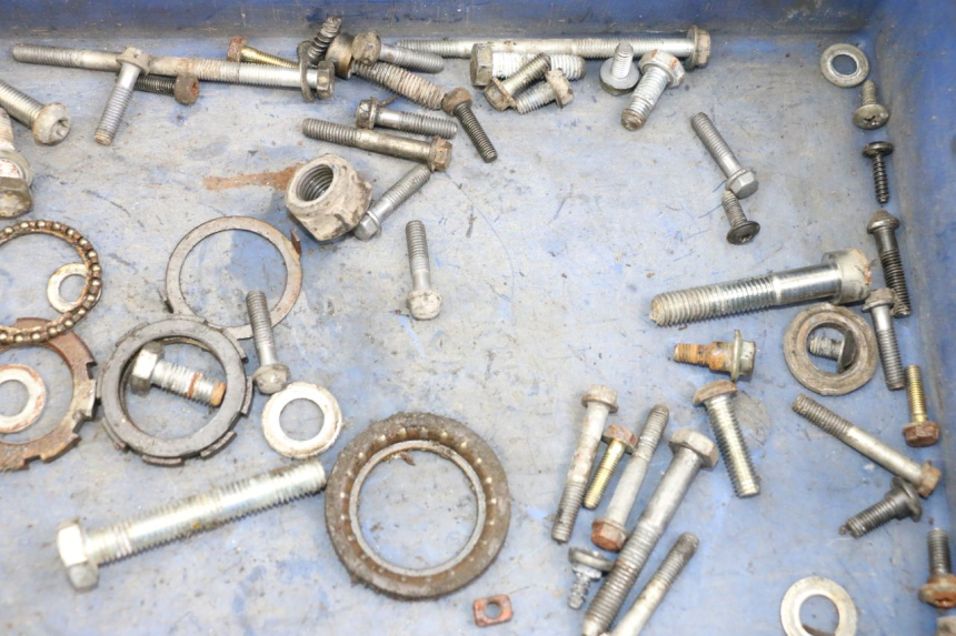 photo de BOLSA DE TORNILLERÍA TORNILLO PEUGEOT LUDIX 50 (2008 - 2017) - Zoom estado de uso