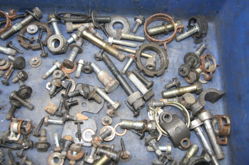 photo de TORNILLOS PEUGEOT SATELIS COMPRESSOR K15 125 (2006 - 2009) - Zoom estado de uso