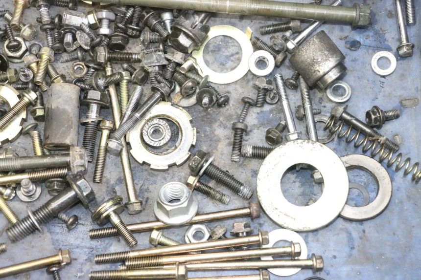 photo de TORNILLOS PEUGEOT VIVACITY 125 (2010 - 2017) - Zoom estado de uso