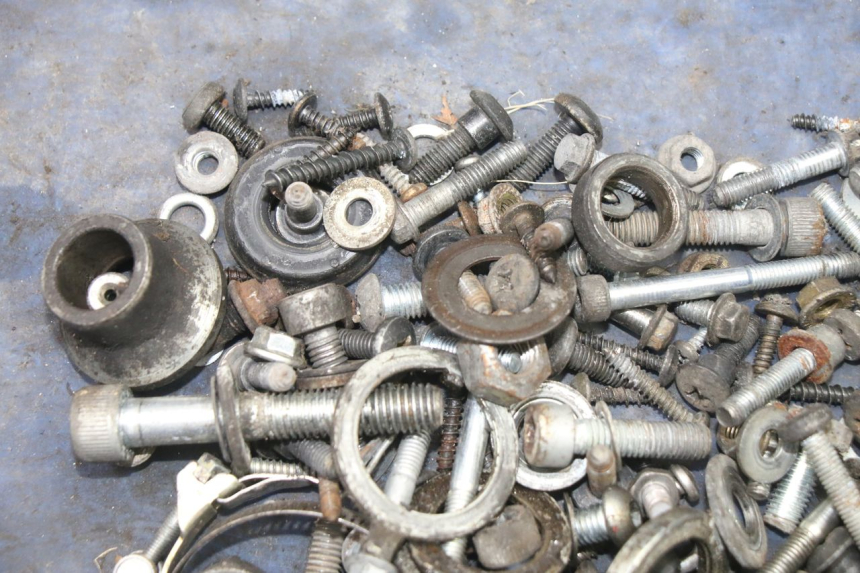 photo de TORNILLOS PIAGGIO VESPA GRANTURISMO 125 (2003 - 2007) - Detalle de la pieza