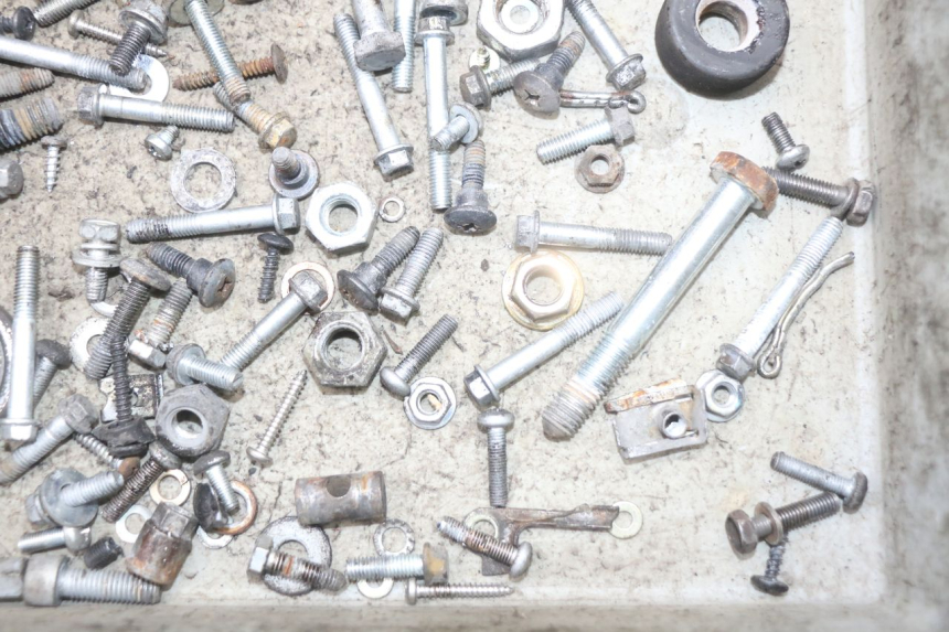 photo de BOLSA DE TORNILLERÍA TORNILLO PIAGGIO VESPA LX 2T 50 (2005 - 2013) - Primer plano técnico