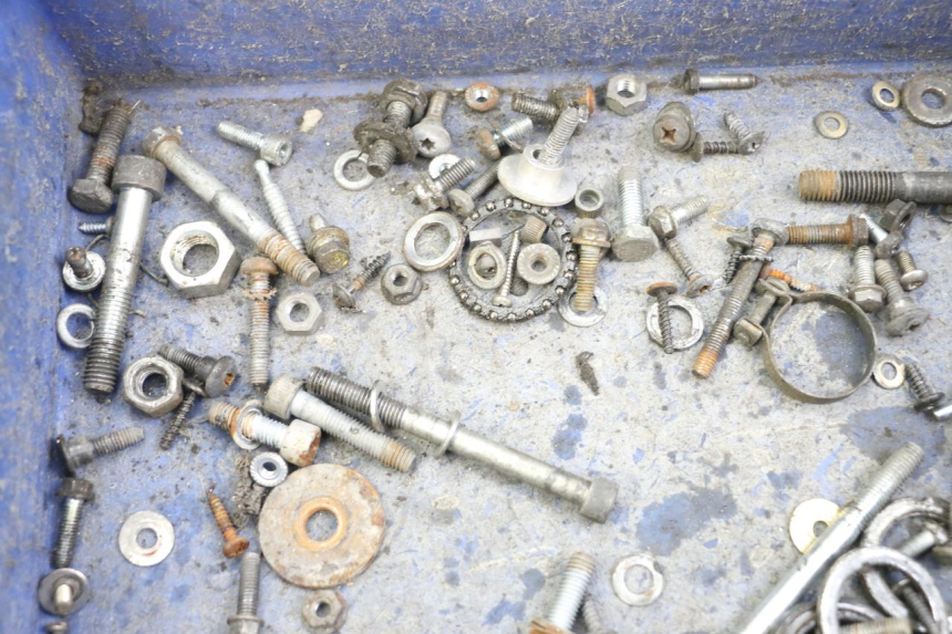 photo de BOLSA DE TORNILLERÍA TORNILLO PIAGGIO VESPA LX 2T 50 (2005 - 2013) - Zoom estado de uso