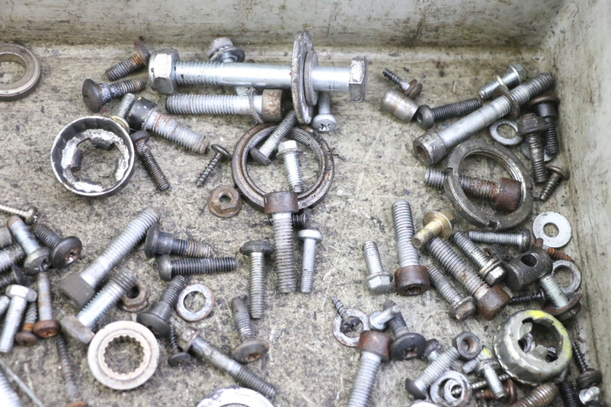 photo de BOLSA DE TORNILLERÍA TORNILLO PIAGGIO VESPA S 2T 50 (2007 - 2014) - Otra perspectiva