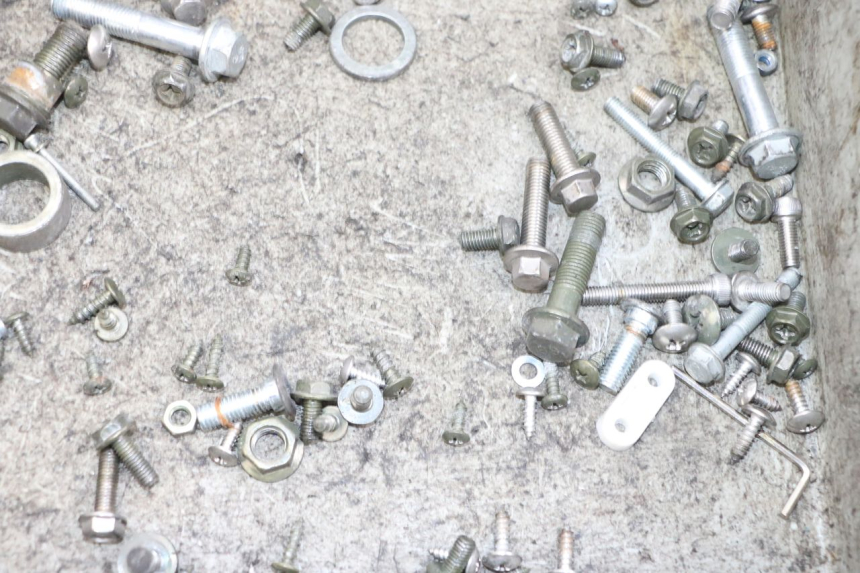 photo de TORNILLOS EFUN PUSA 1 - Zoom estado de uso