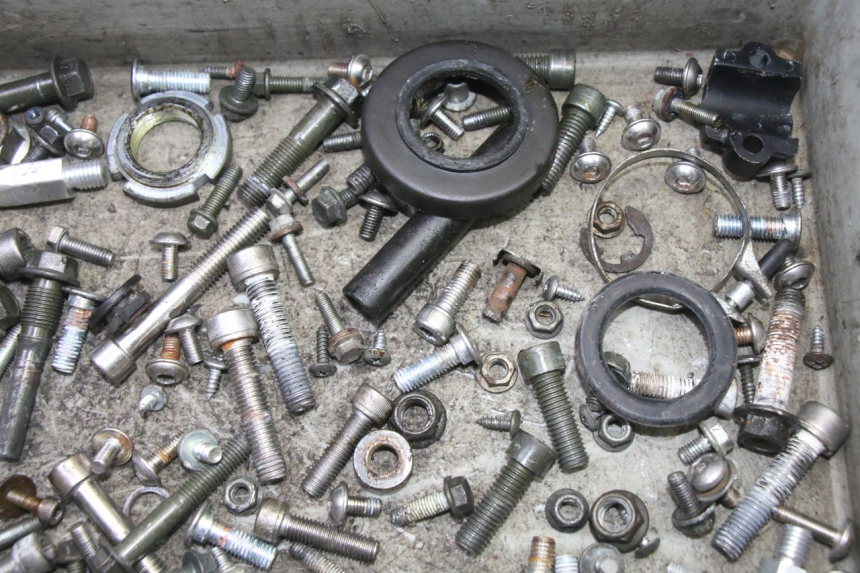 photo de TORNILLOS MAG POWER R-STREET 50 (2016 - 2025) - Zoom estado de uso